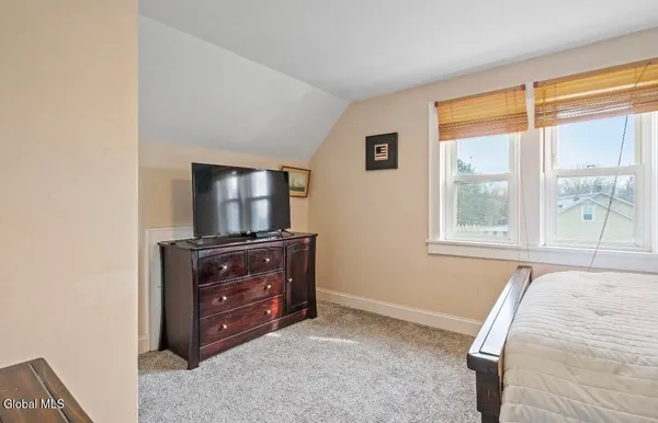 $294,900 | 1371 Midline Road, Amsterdam, NY 12010