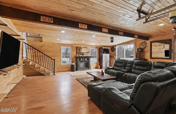 $294,900 | 1371 Midline Road, Amsterdam, NY 12010