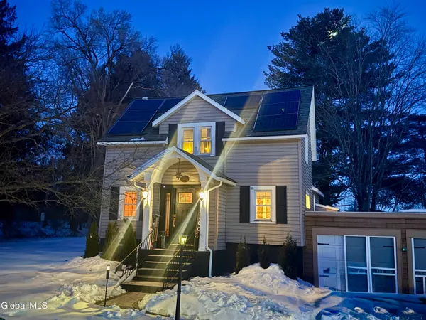 $299,900 | 1371 Midline Road, Amsterdam, NY 12010