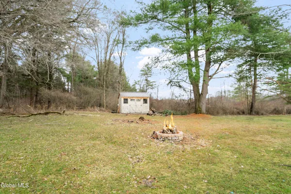 $294,900 | 1371 Midline Road, Amsterdam, NY 12010