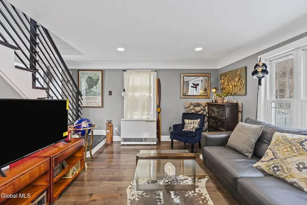 $294,900 | 1371 Midline Road, Amsterdam, NY 12010