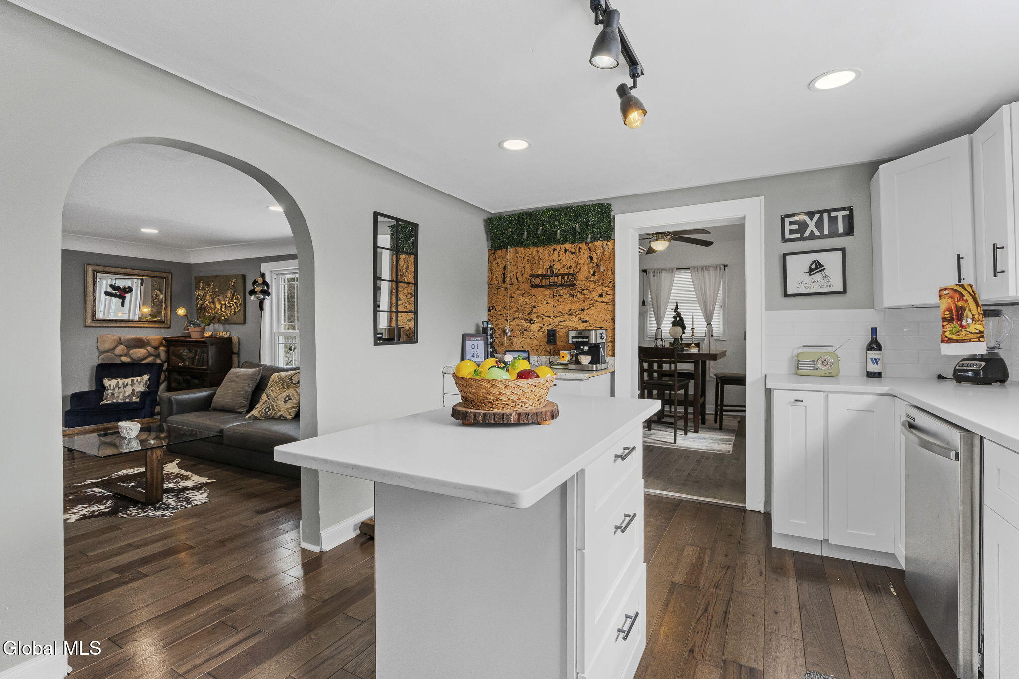 1371 Midline Road Amsterdam, NY 12010 - Photo 10 of 36 8-web-or-mls-1371-midline-rd