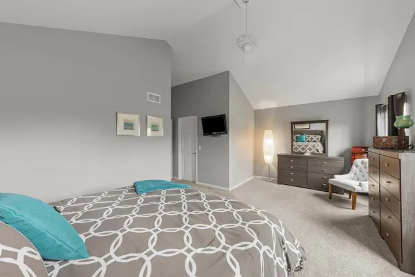 $399,000 | 186 River Mist Drive, Oswego, IL 60543