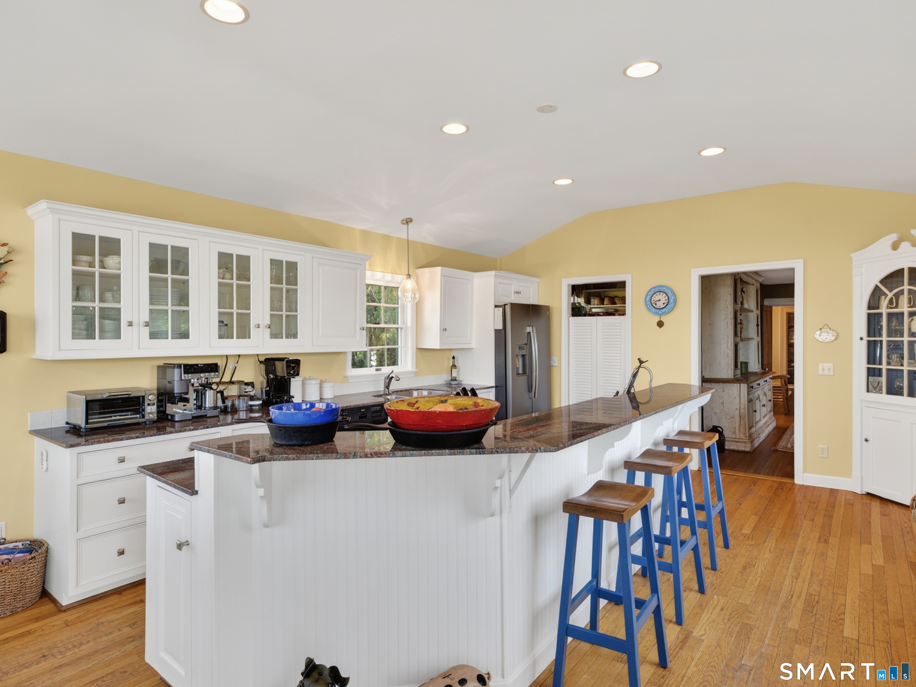 839 Eastern Point Road Groton, CT 06340 - Photo 8 of 37