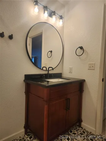 $279,000 | 306 Walnut Street, Iberia, MO 65486