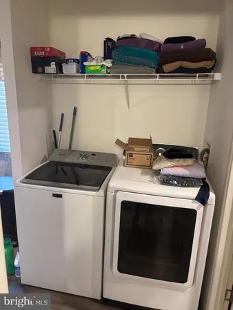 a close up view of washer and dryer