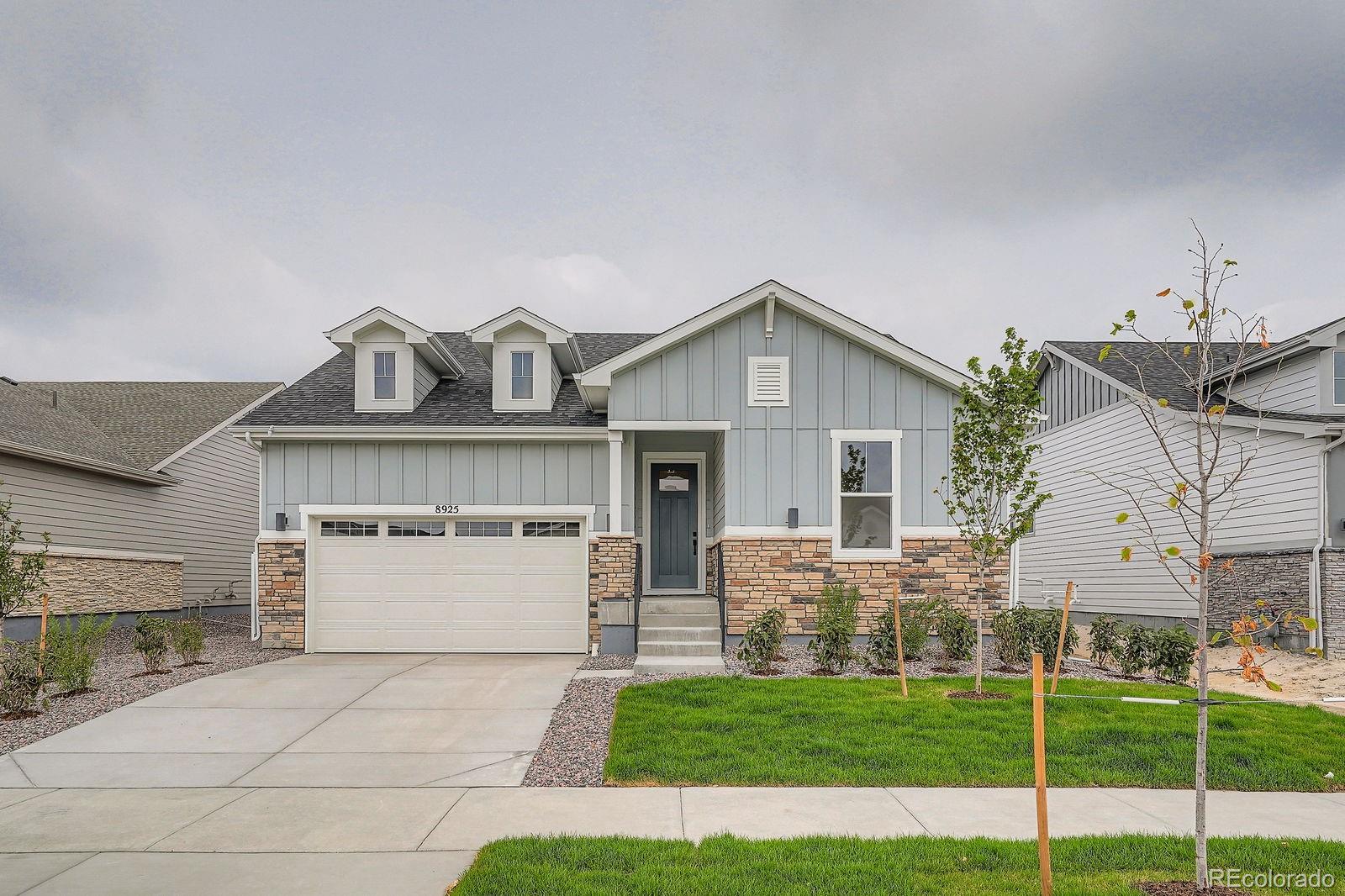 8925 South Riviera Way Aurora, CO 80016 - Photo 1 of 28