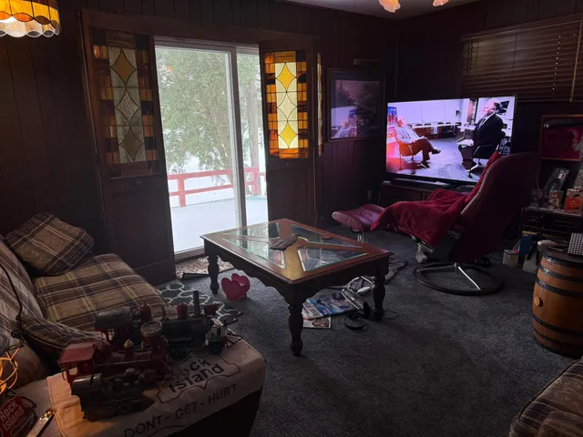 $220,000 | 203 8th Avenue West, Ellendale, MN 56026