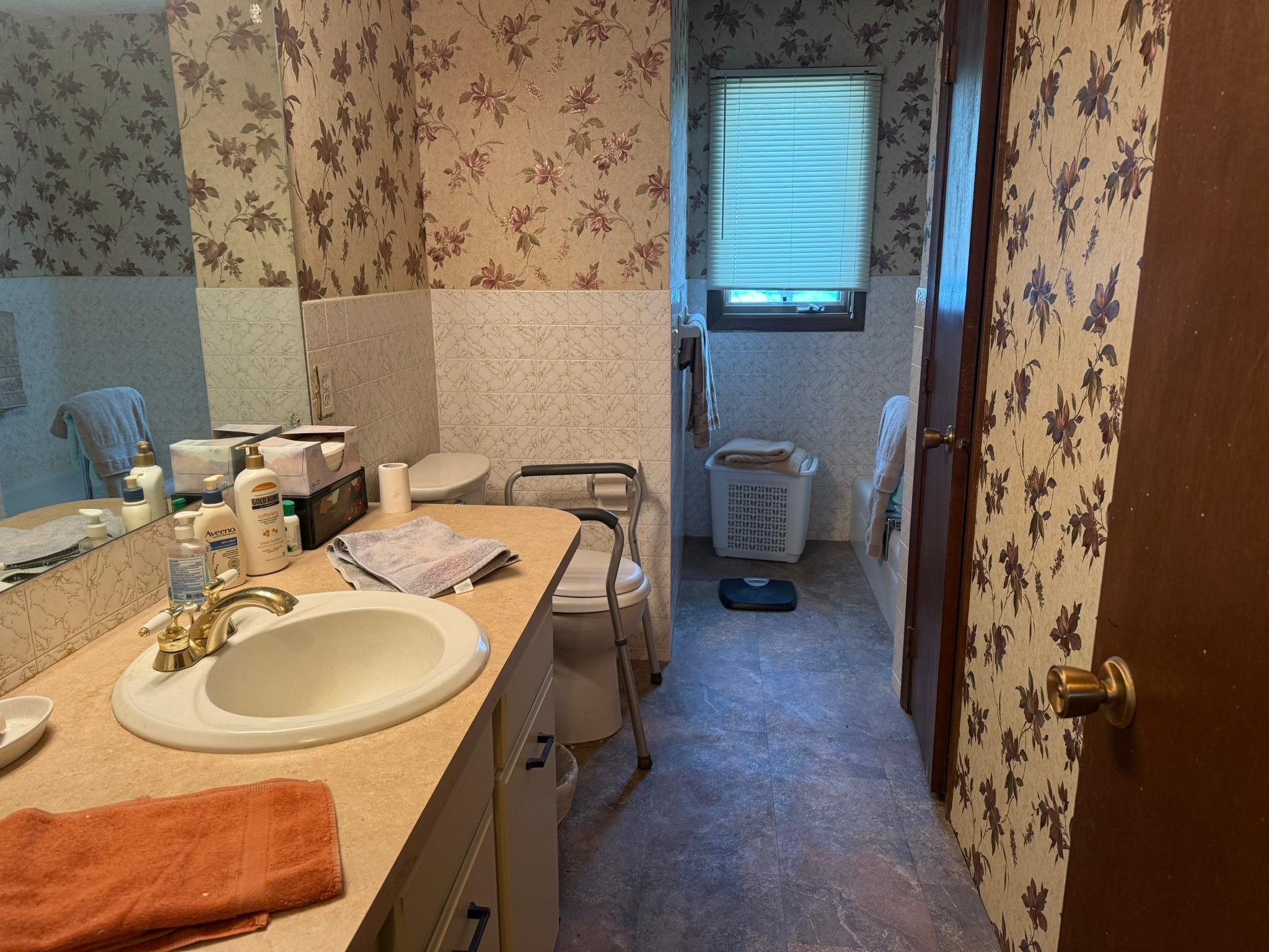 203 8th Avenue West Ellendale, MN 56026 - Photo 8 of 13