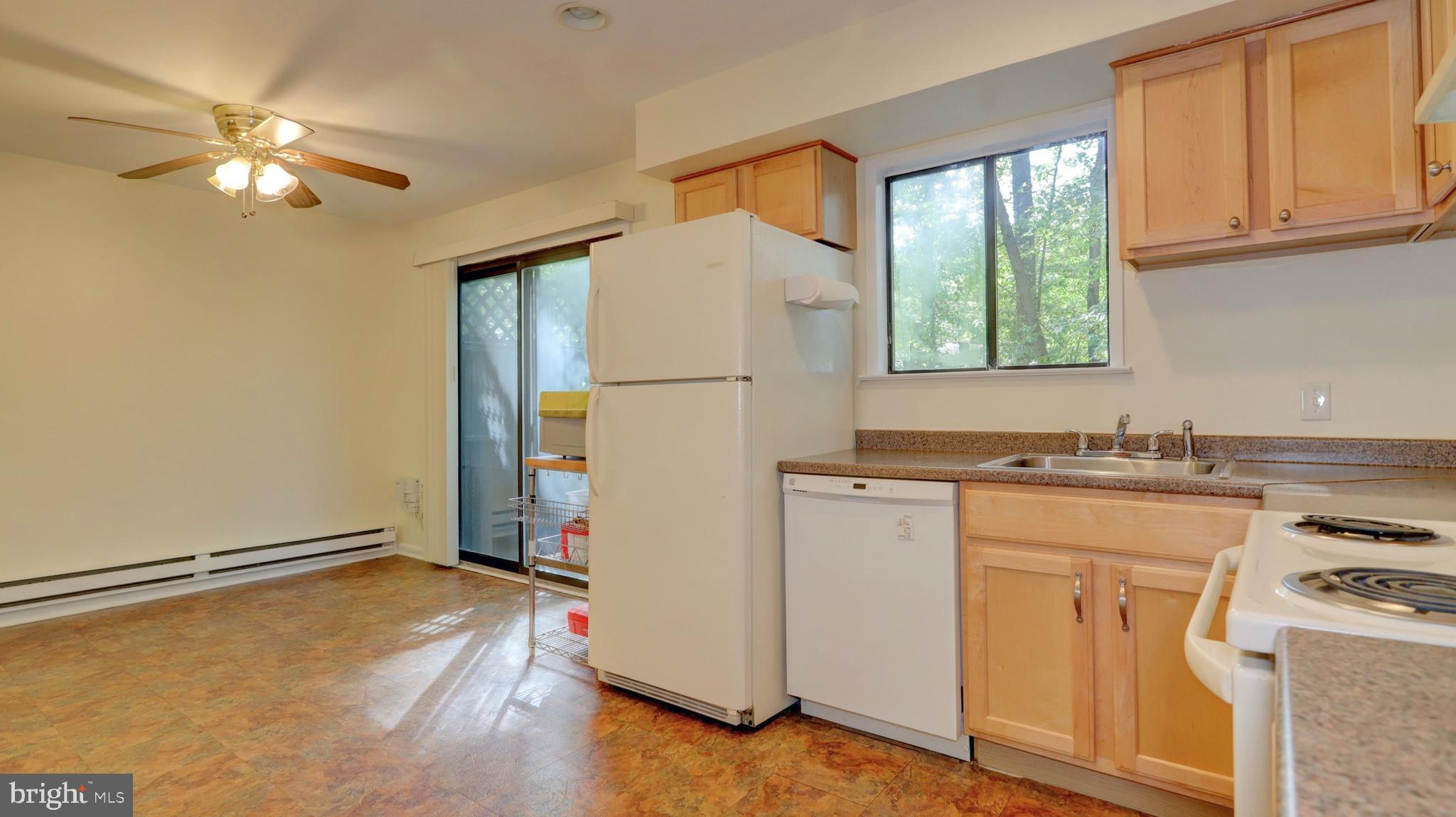 2234 Lofty Heights Place Reston, VA 20191 - Photo 2 of 26 Kitchen