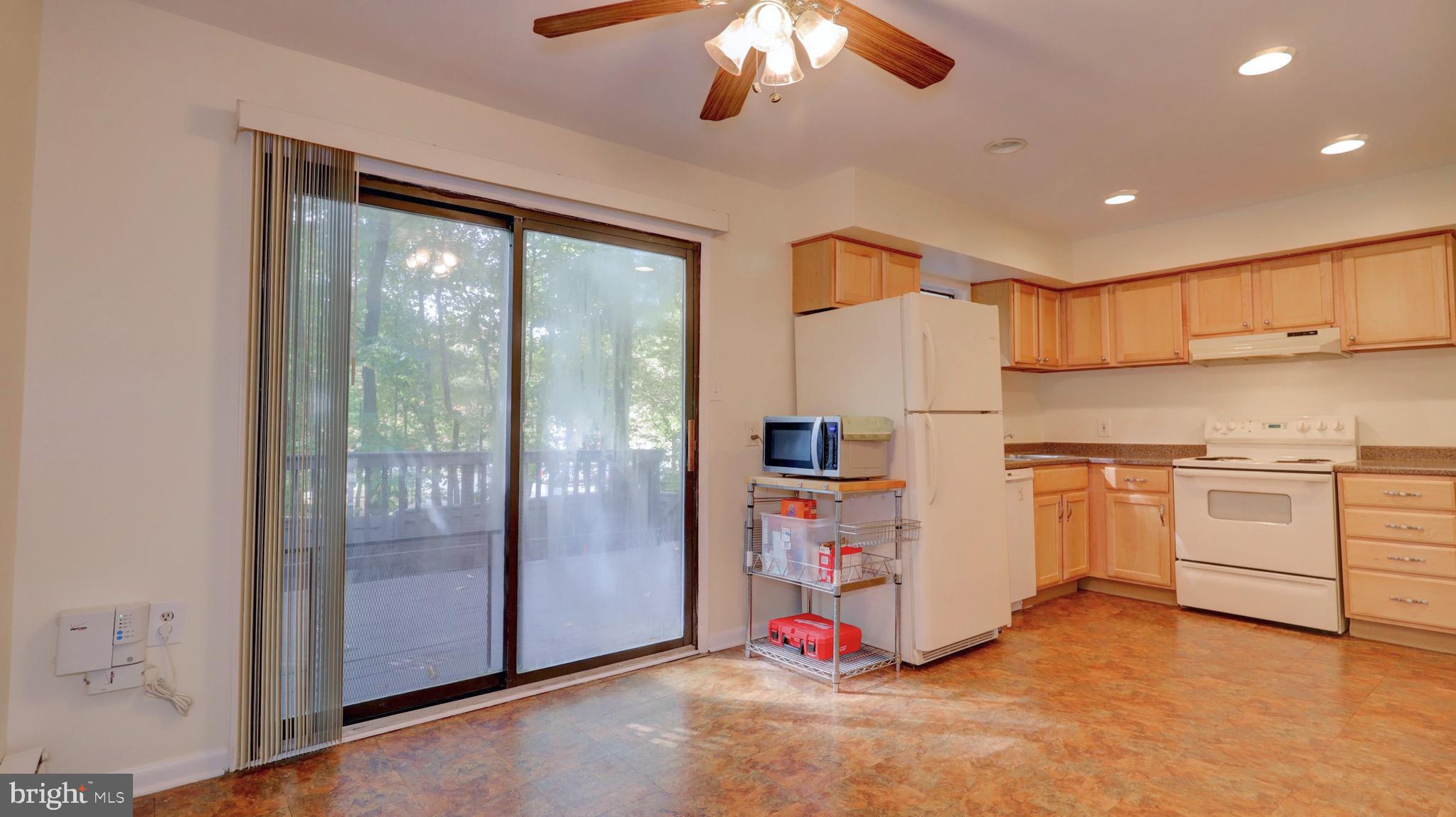 2234 Lofty Heights Place Reston, VA 20191 - Photo 5 of 26 Kitchen