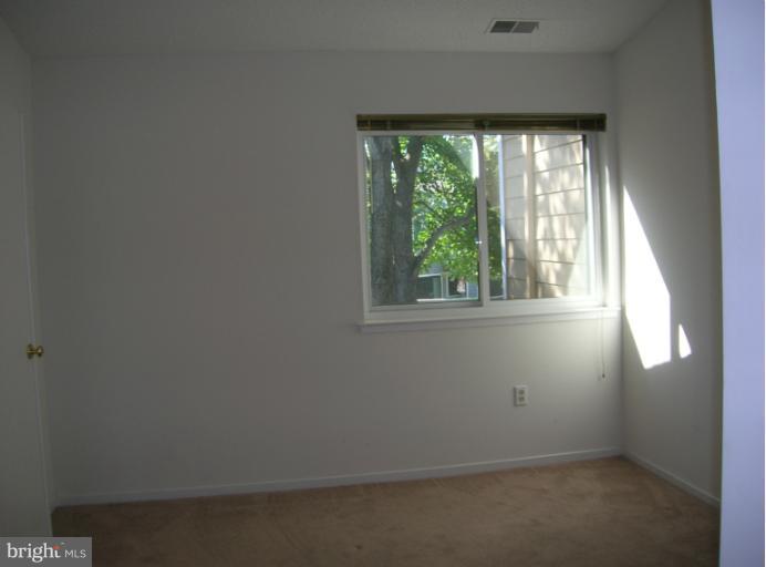 1936 Villaridge Drive, Unit B Reston, VA 20191 - Photo 6 of 22 Bedroom (Master)