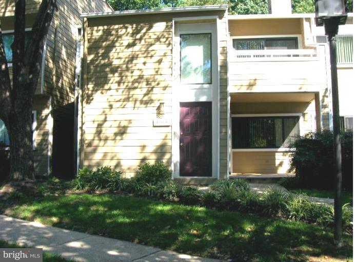 1936 Villaridge Drive, Unit B Reston, VA 20191 - Photo 10 of 22 Exterior Main