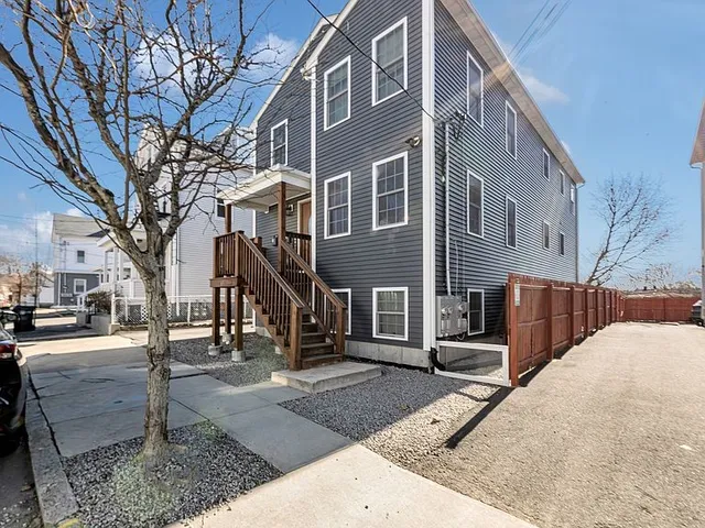 $2,600 | 65 Marietta Street, Unit 1, Providence, RI 02904