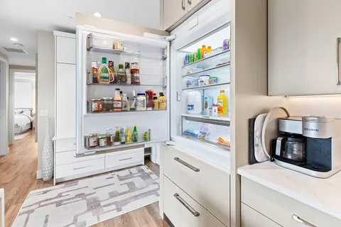 $1,295,000 | 41 Southwest Seminole Street, Unit 307, Stuart, FL 34994