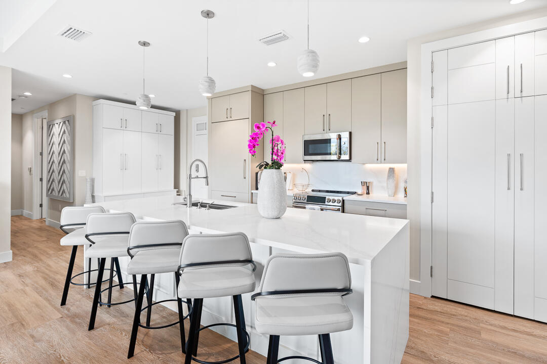 41 Southwest Seminole Street, Unit 307 Stuart, FL 34994 - Photo 31 of 72 41 SW Seminole Street #307-43