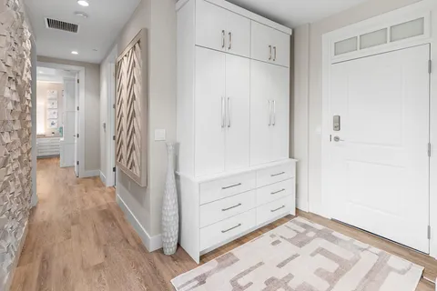 $1,295,000 | 41 Southwest Seminole Street, Unit 307, Stuart, FL 34994