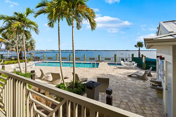 $1,295,000 | 41 Southwest Seminole Street, Unit 307, Stuart, FL 34994
