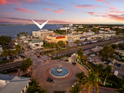 $1,295,000 | 41 Southwest Seminole Street, Unit 307, Stuart, FL 34994