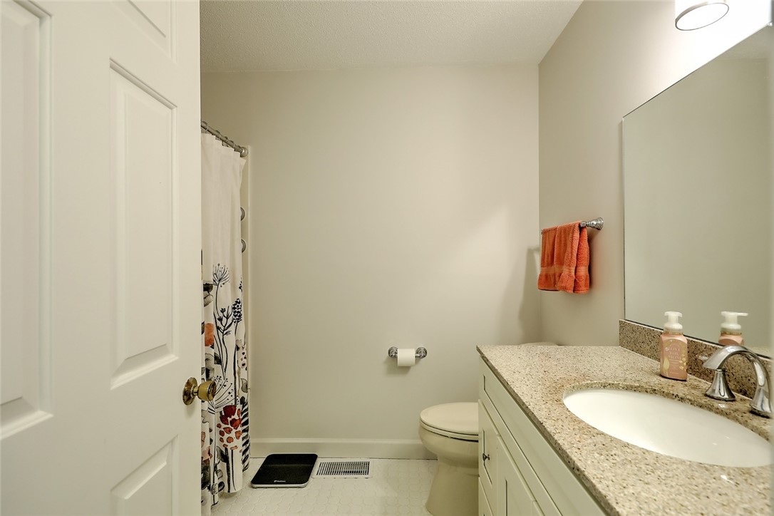 3524 West Shore Road, Unit 510 Warwick, RI 02886 - Photo 22 of 27