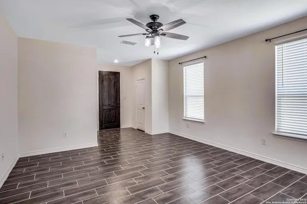 $1,825 | 7915 Bonsai Bay, San Antonio, TX 78253