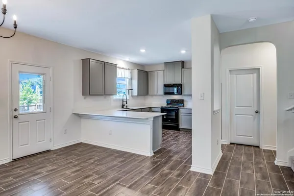 $1,825 | 7915 Bonsai Bay, San Antonio, TX 78253