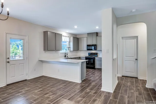 $2,000 | 7915 Bonsai Bay, San Antonio, TX 78253