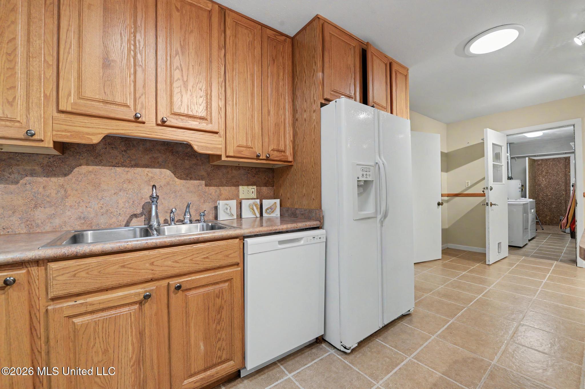 851 Rustwood Drive Biloxi, MS 39532 - Photo 9 of 23 009