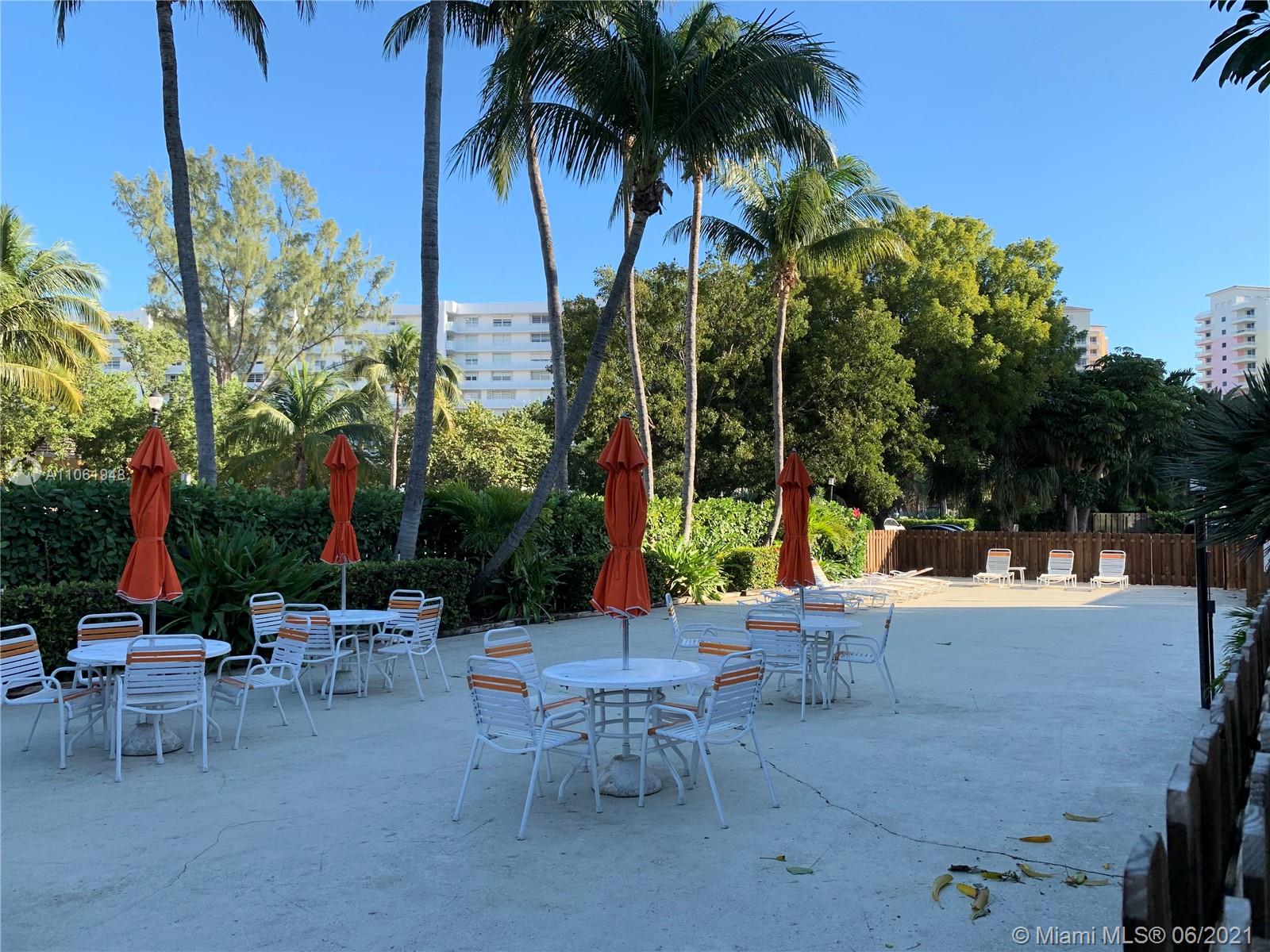 550 Ocean Drive, Unit 2D Key Biscayne, FL 33149 - Photo 13 of 14