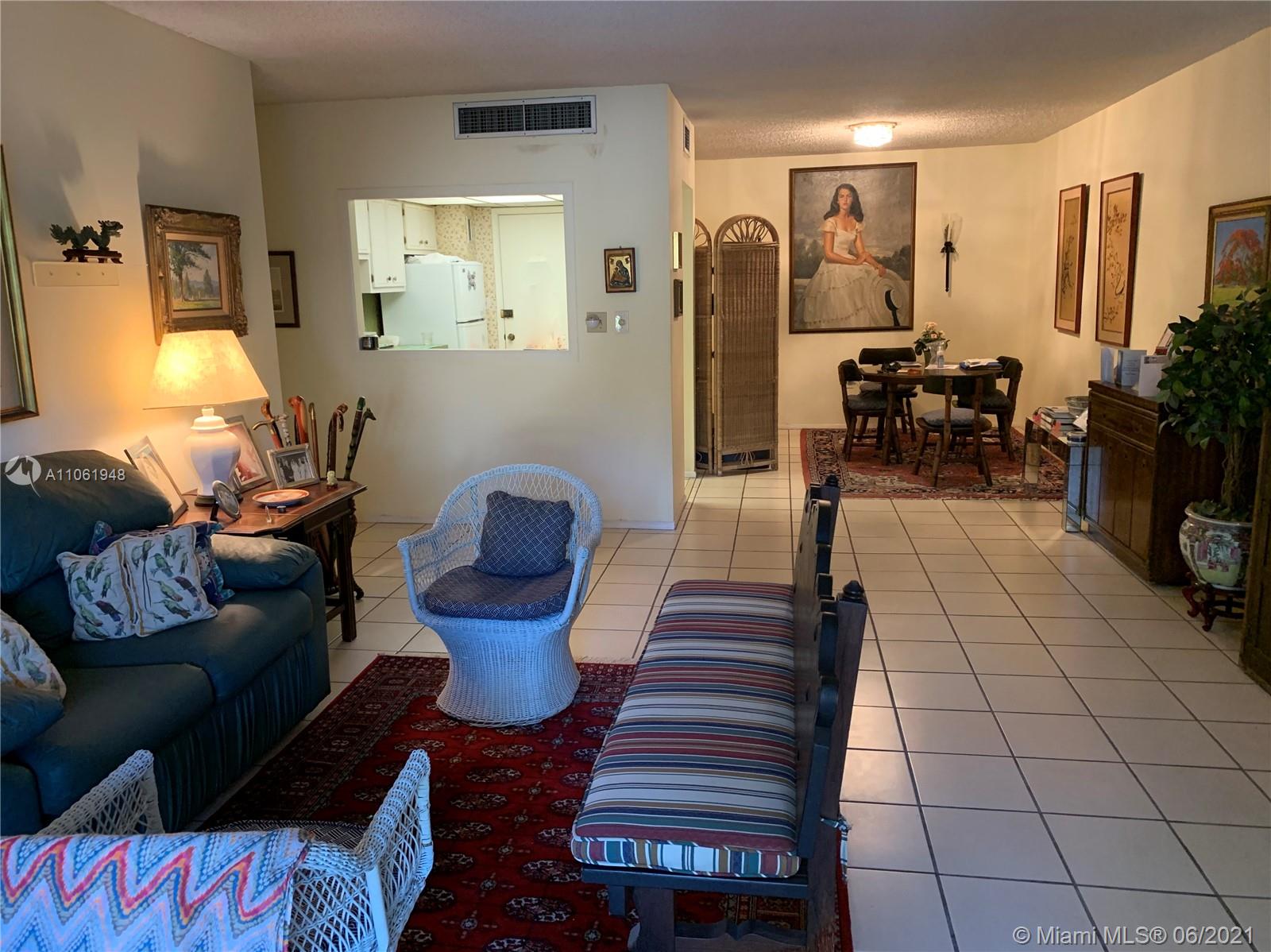 550 Ocean Drive, Unit 2D Key Biscayne, FL 33149 - Photo 3 of 14