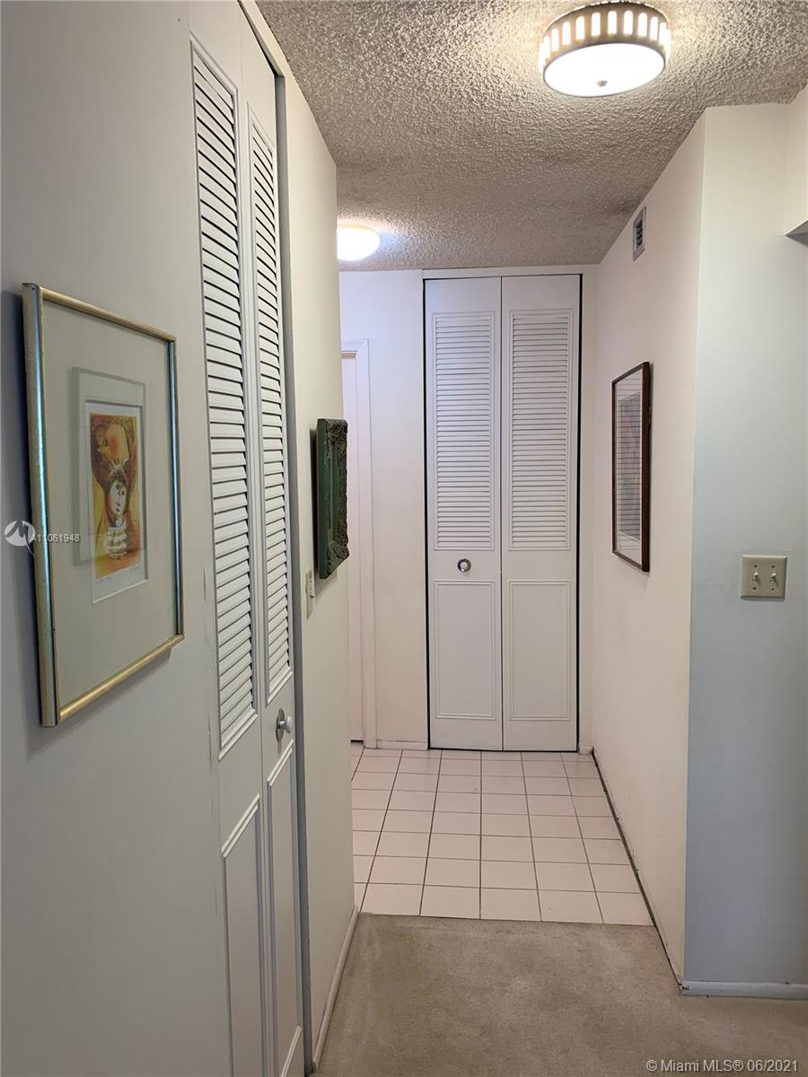 550 Ocean Drive, Unit 2D Key Biscayne, FL 33149 - Photo 5 of 14