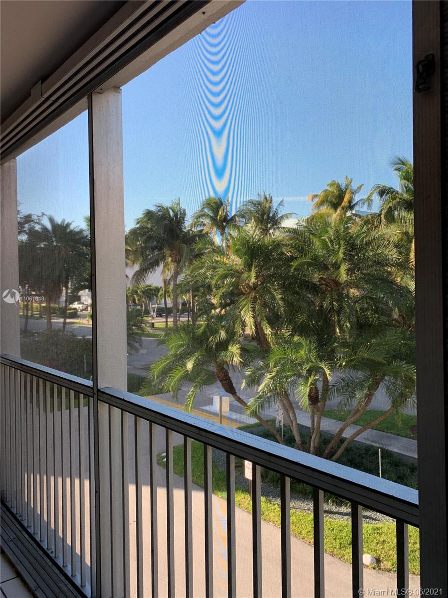 550 Ocean Drive, Unit 2D Key Biscayne, FL 33149 - Photo 9 of 14