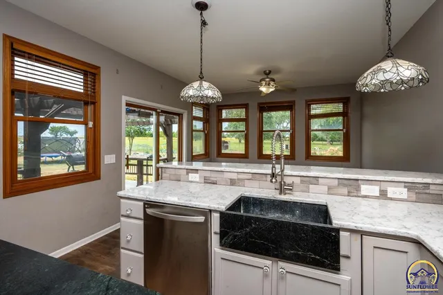 $579,900 | 6036 Southeast Adams Street, Topeka, KS 66609