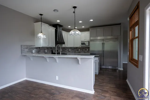 $579,900 | 6036 Southeast Adams Street, Topeka, KS 66609