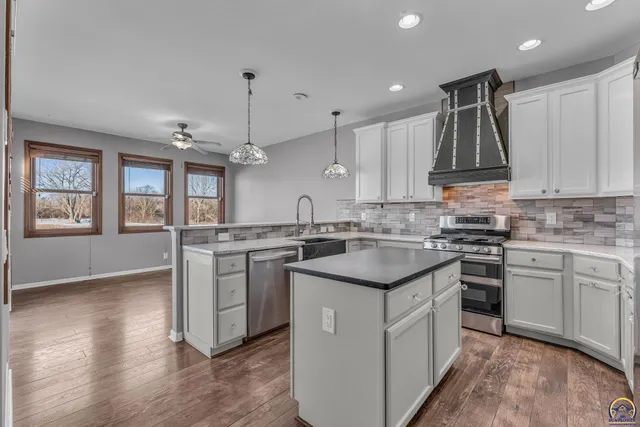 $579,900 | 6036 Southeast Adams Street, Topeka, KS 66609