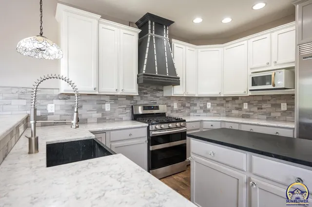 $579,900 | 6036 Southeast Adams Street, Topeka, KS 66609