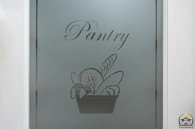 $579,900 | 6036 Southeast Adams Street, Topeka, KS 66609