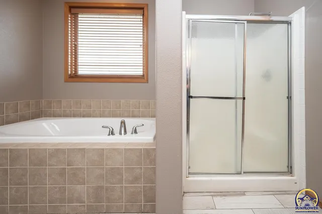 $579,900 | 6036 Southeast Adams Street, Topeka, KS 66609