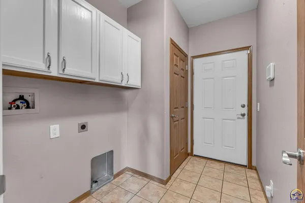 $574,900 | 6036 Southeast Adams Street, Topeka, KS 66609