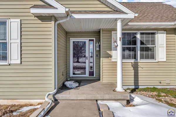 $574,900 | 6036 Southeast Adams Street, Topeka, KS 66609