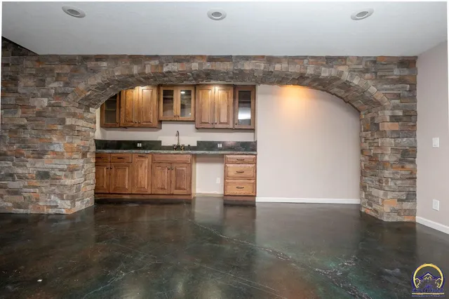 $579,900 | 6036 Southeast Adams Street, Topeka, KS 66609