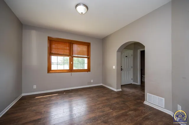 $579,900 | 6036 Southeast Adams Street, Topeka, KS 66609