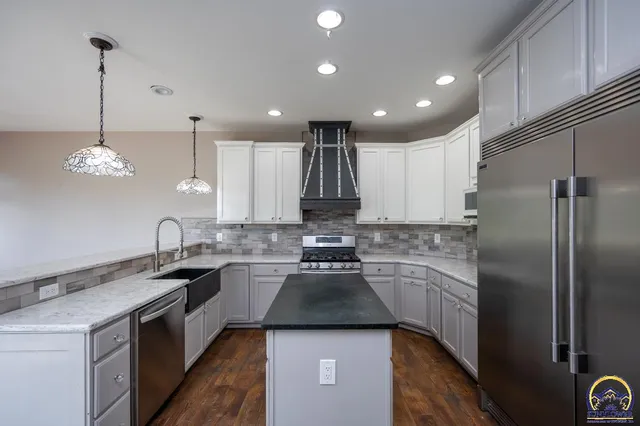 $579,900 | 6036 Southeast Adams Street, Topeka, KS 66609