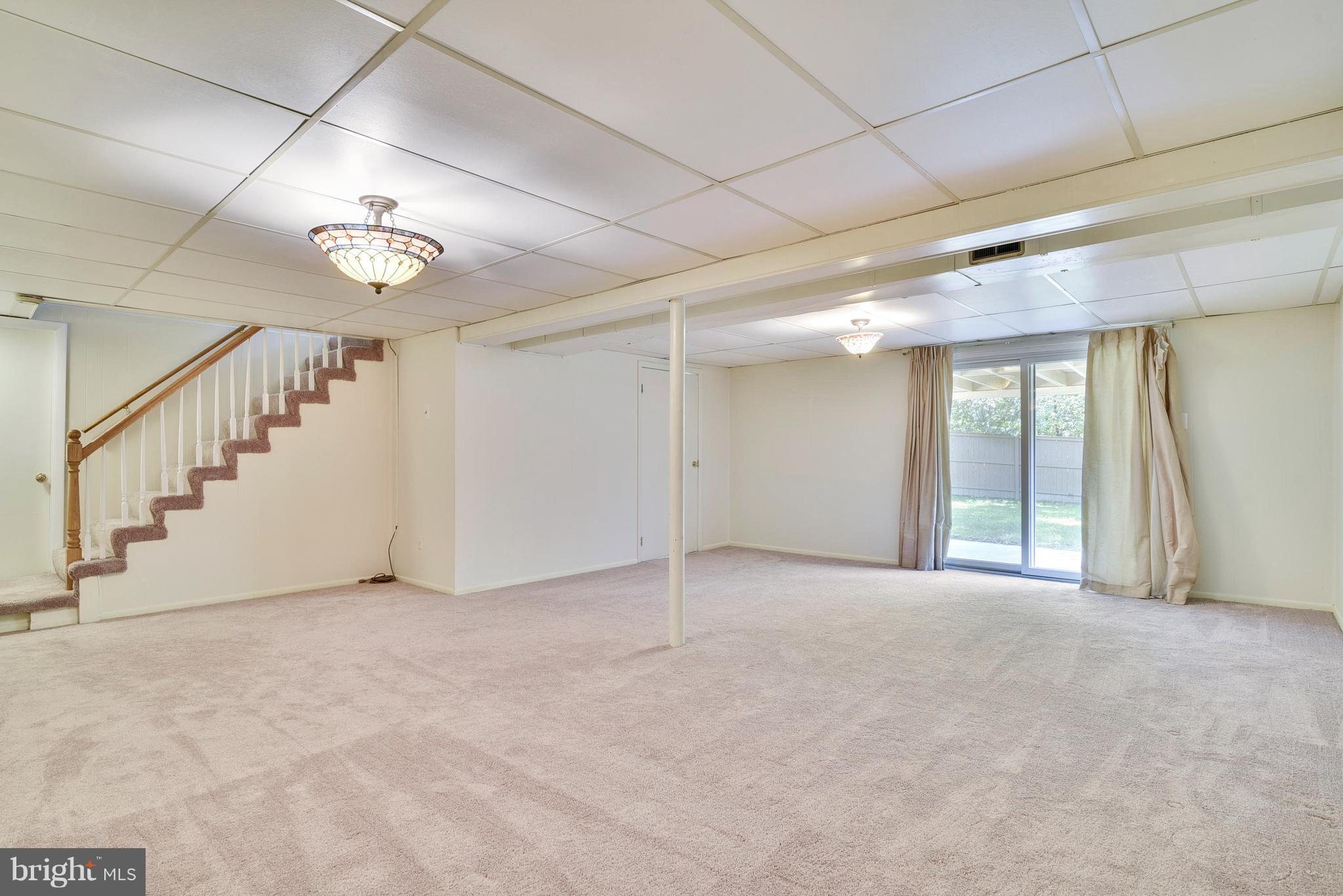 8119 Edmonton Court Springfield, VA 22152 - Photo 23 of 30 Family Room