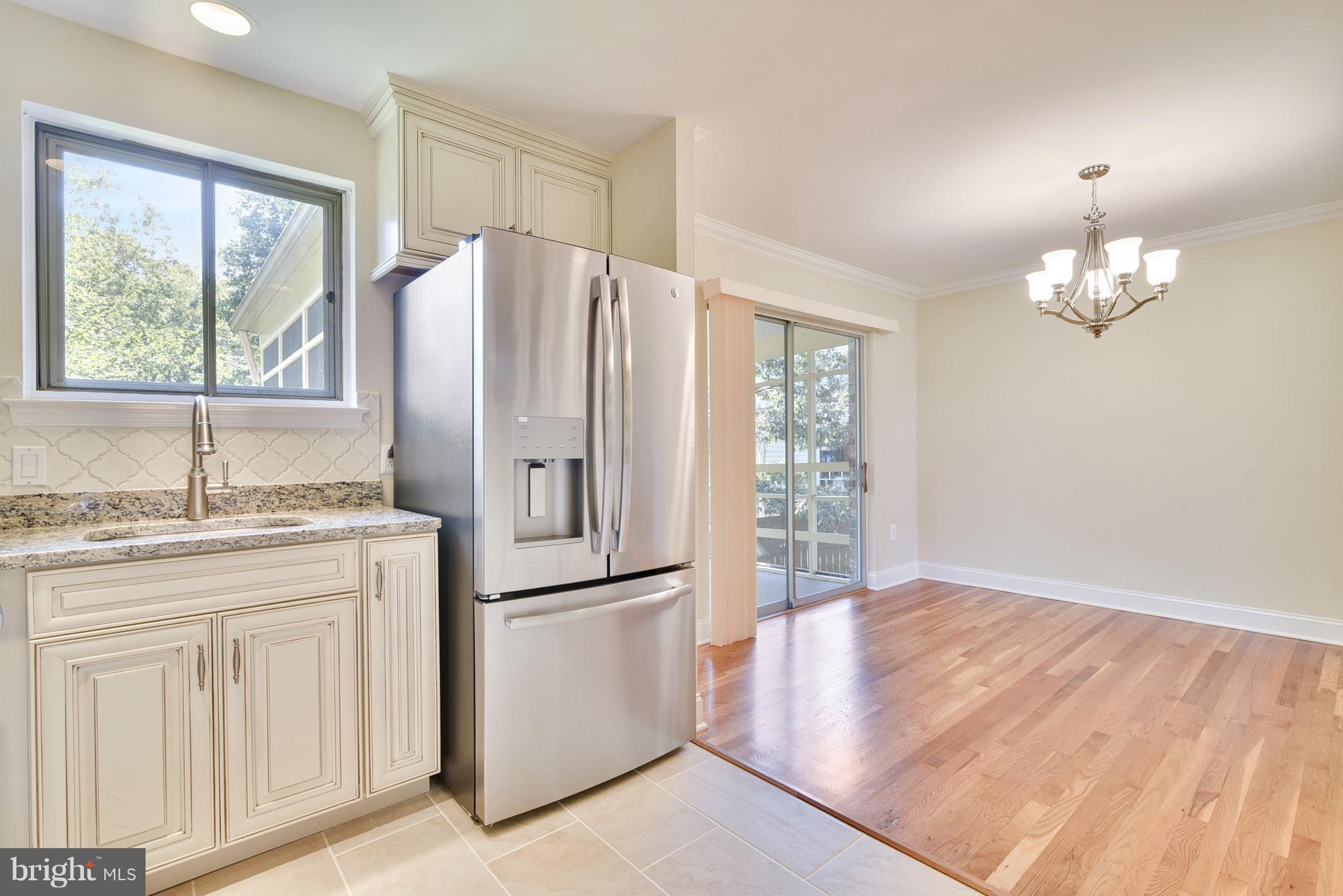 8119 Edmonton Court Springfield, VA 22152 - Photo 4 of 30 Kitchen