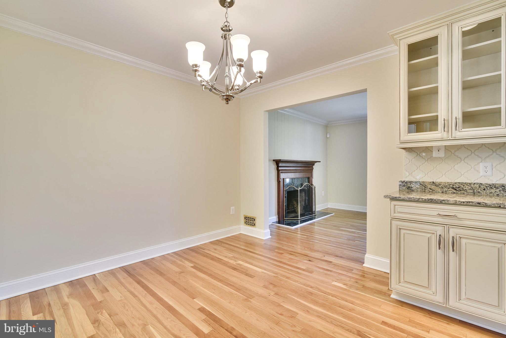 8119 Edmonton Court Springfield, VA 22152 - Photo 8 of 30 Dining Room