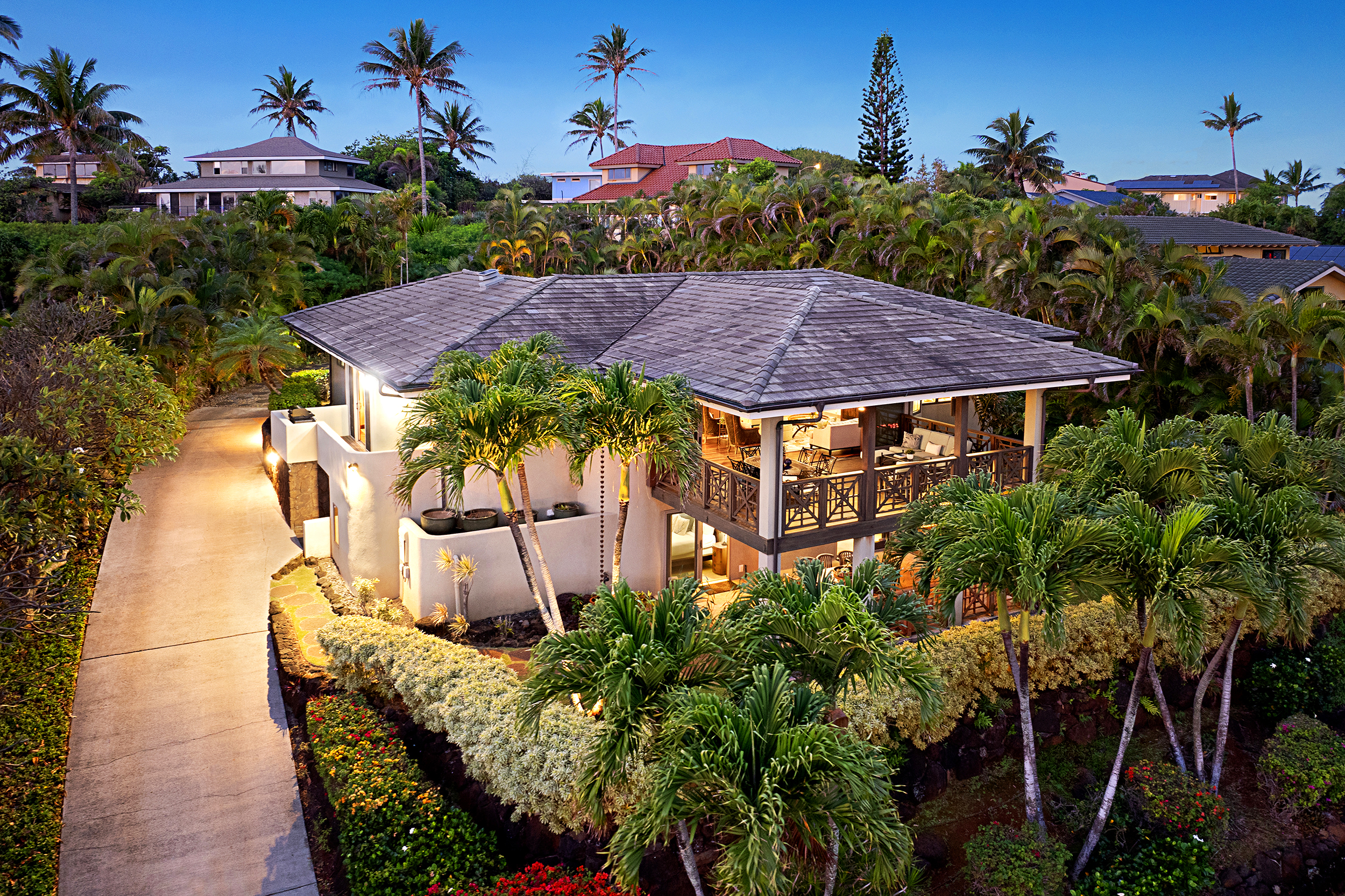 a view of yard and outdoor seating