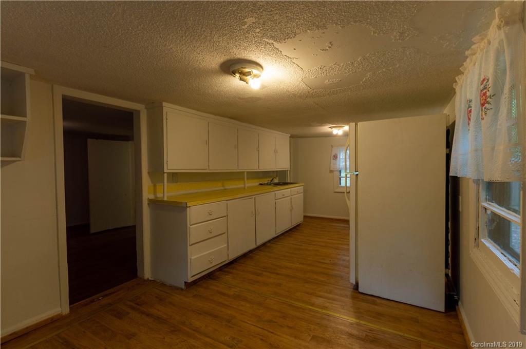 370 Davidson Road Clover, SC 29710 - Photo 5 of 12