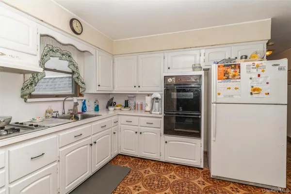 $1,099,000 | 77 Lucille Avenue, Elmont, NY 11003