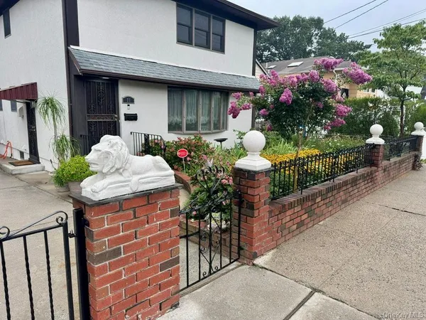 $1,099,000 | 77 Lucille Avenue, Elmont, NY 11003